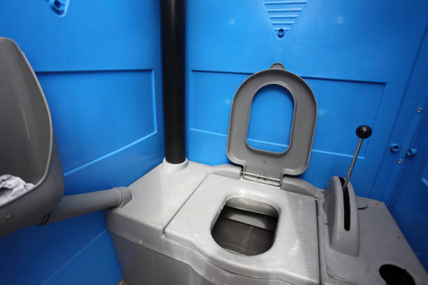 Porta potty delivery and setup in Lake Cherokee, TX